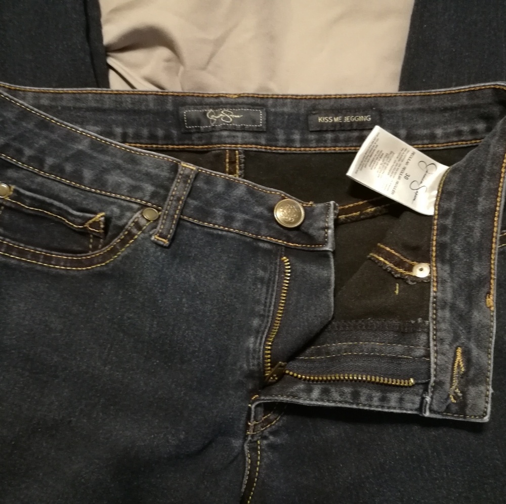 Jessica Simpson kiss me jeggings